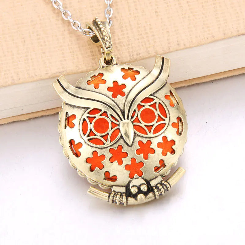 Hollow Tree of Life Alloy Pendant Diffuser Necklace