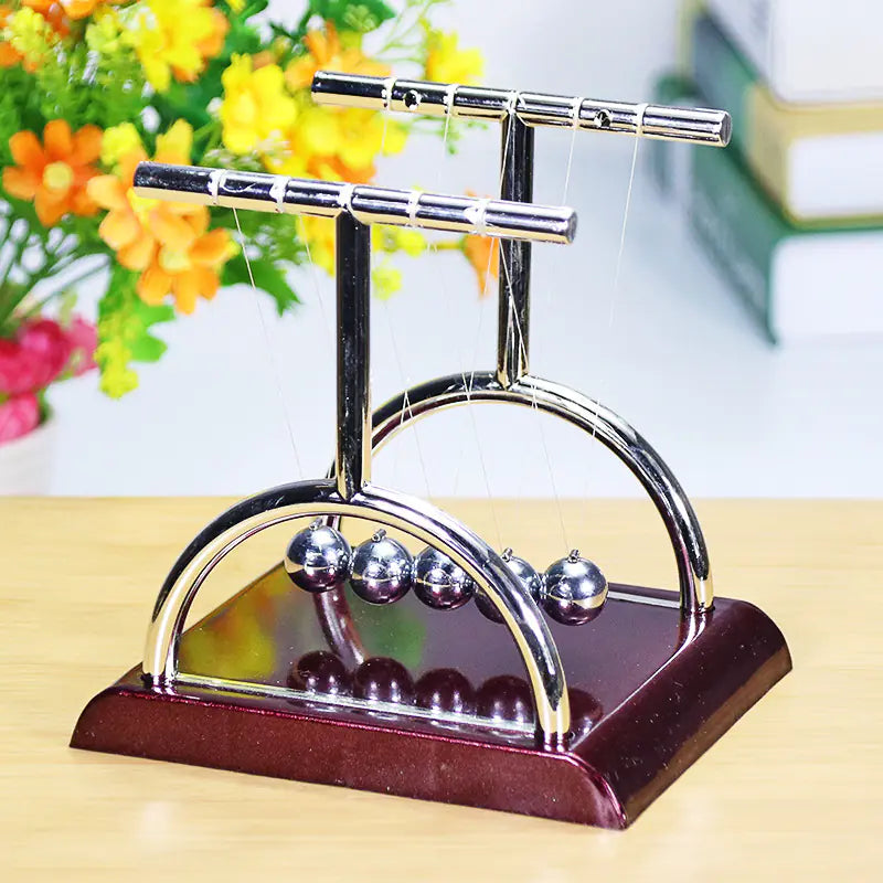 Newton's Cradle Desk Toy - Physics Energy Conservation