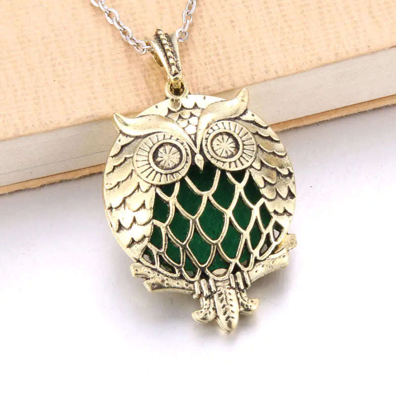 Hollow Tree of Life Alloy Pendant Diffuser Necklace