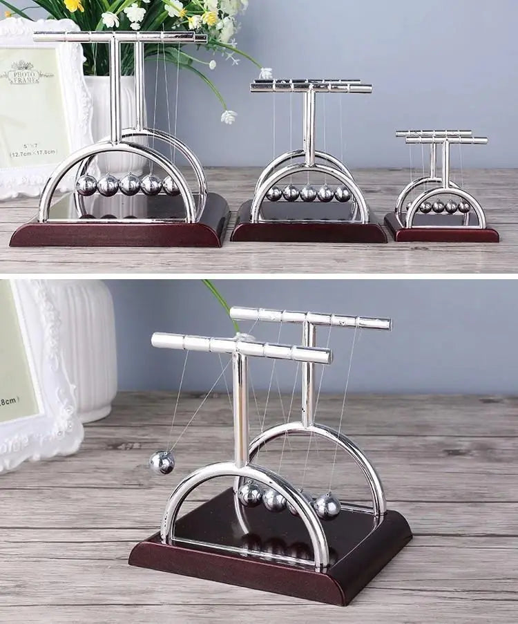 Newton's Cradle Desk Toy - Physics Energy Conservation